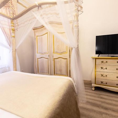 Chambre A Baldaquin Maison De L'Eglise Du Couvent Narbonne Ngoại thất bức ảnh