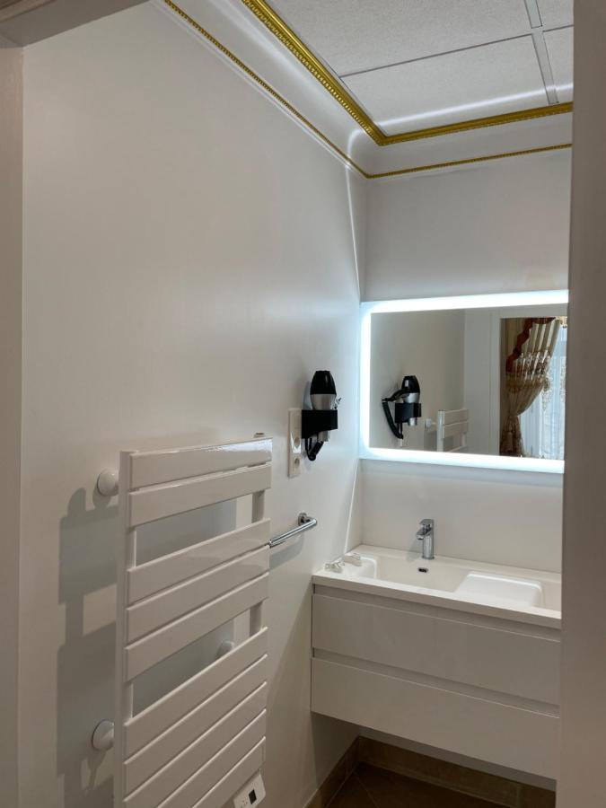 Chambre A Baldaquin Maison De L'Eglise Du Couvent Narbonne Ngoại thất bức ảnh