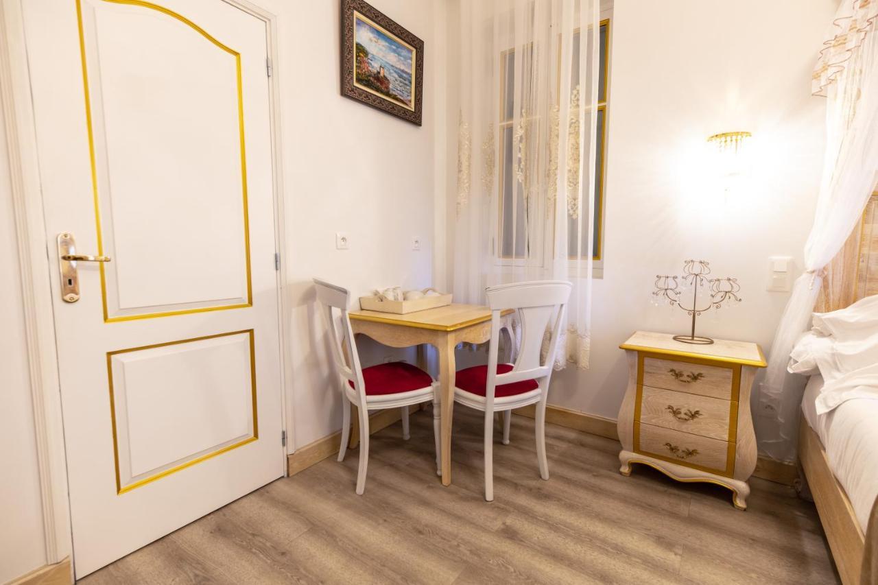 Chambre A Baldaquin Maison De L'Eglise Du Couvent Narbonne Ngoại thất bức ảnh